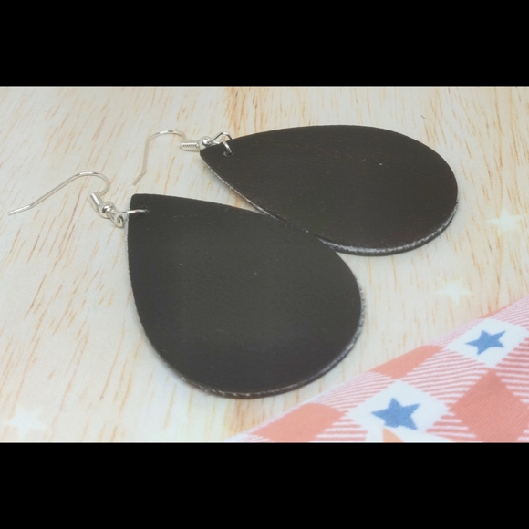 3/$20 Patriotic Mouse Vegan Leather Earrings - Picture 3 of 3